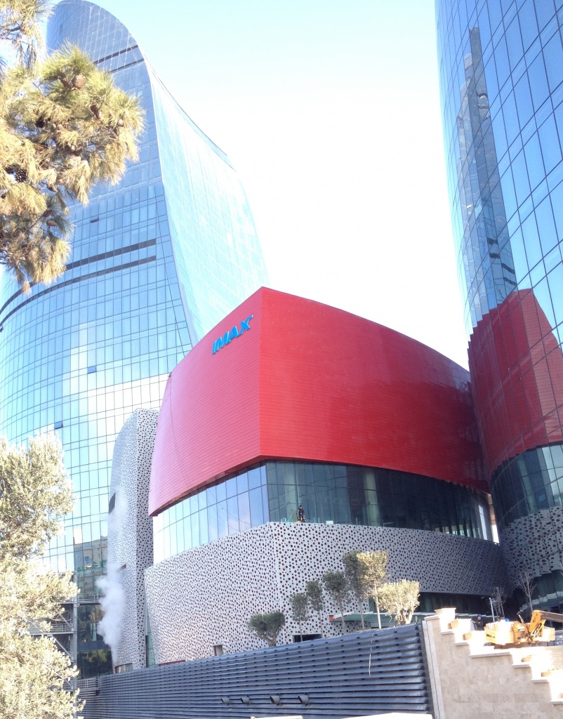 Кинотеатр в Баку baku_imax_1.jpg